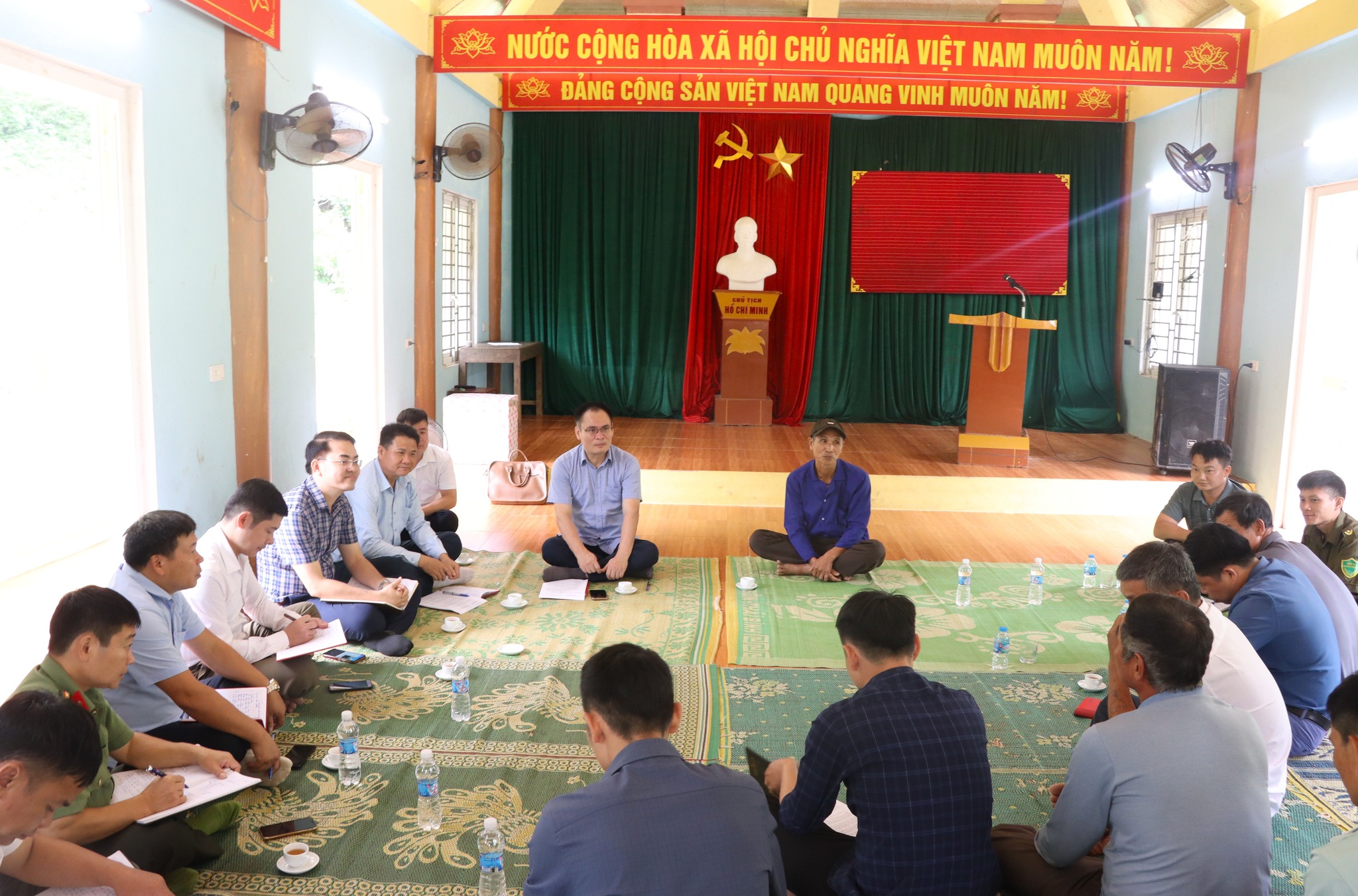 Anh-tin-bai